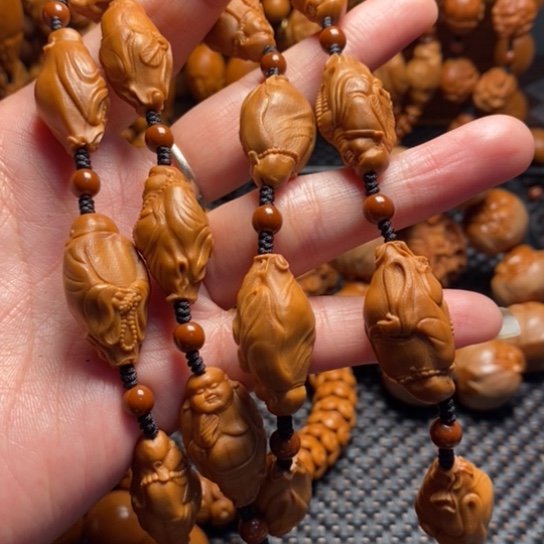 橄榄核吊坠站立弥勒