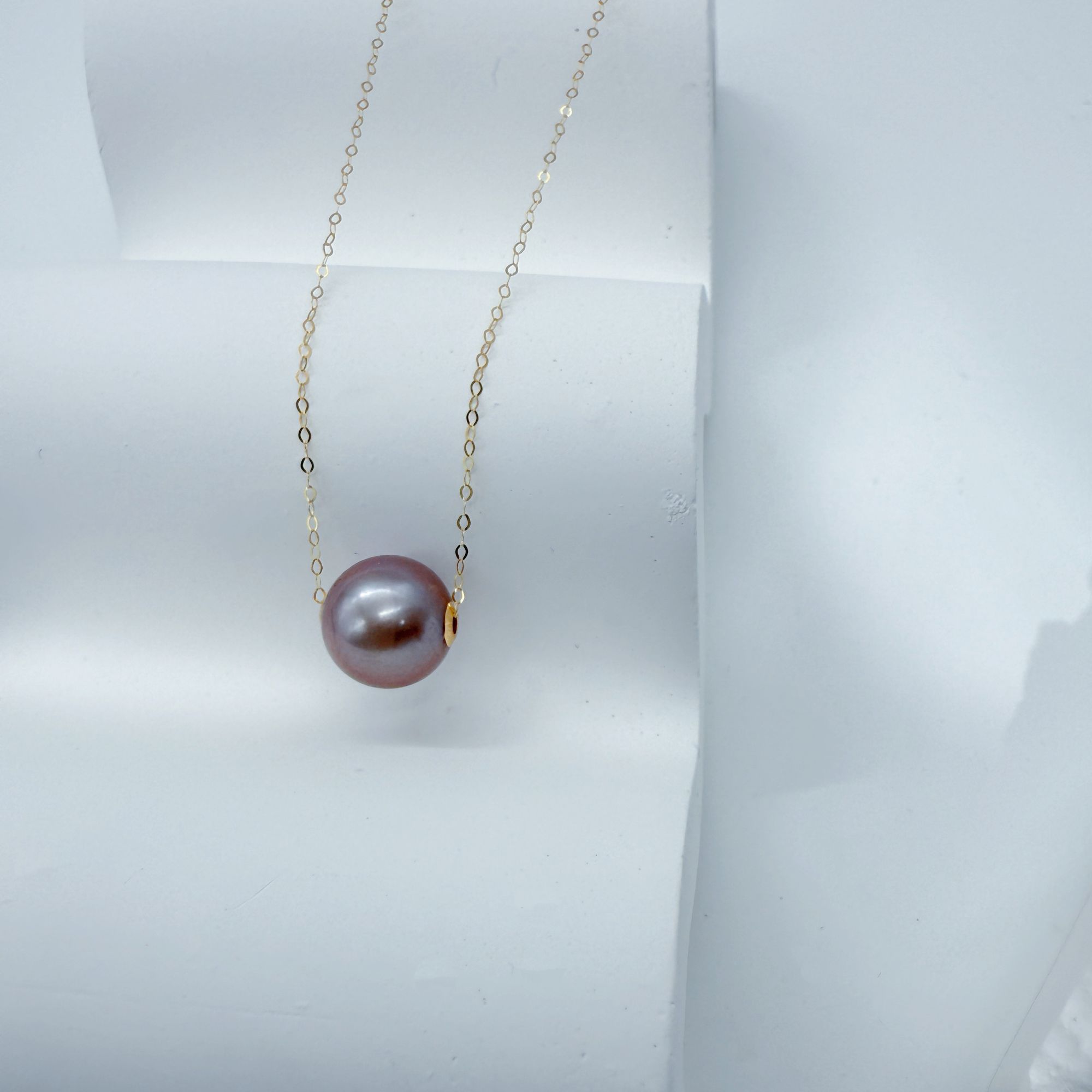 18K金路路通紫色淡水珍珠10-11mm项链