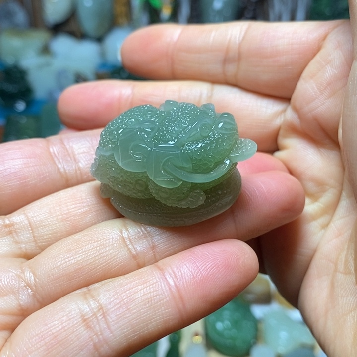 ╭***╮和田玉未镶嵌颈饰