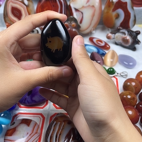 玛瑙/玉髓耳环未镶嵌