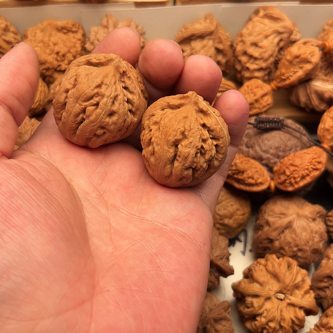 喵***～文玩核桃吊坠核桃