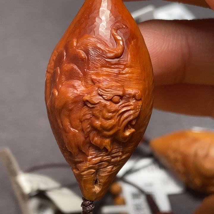 橄榄核手串/手链周泉兴生肖虎单子