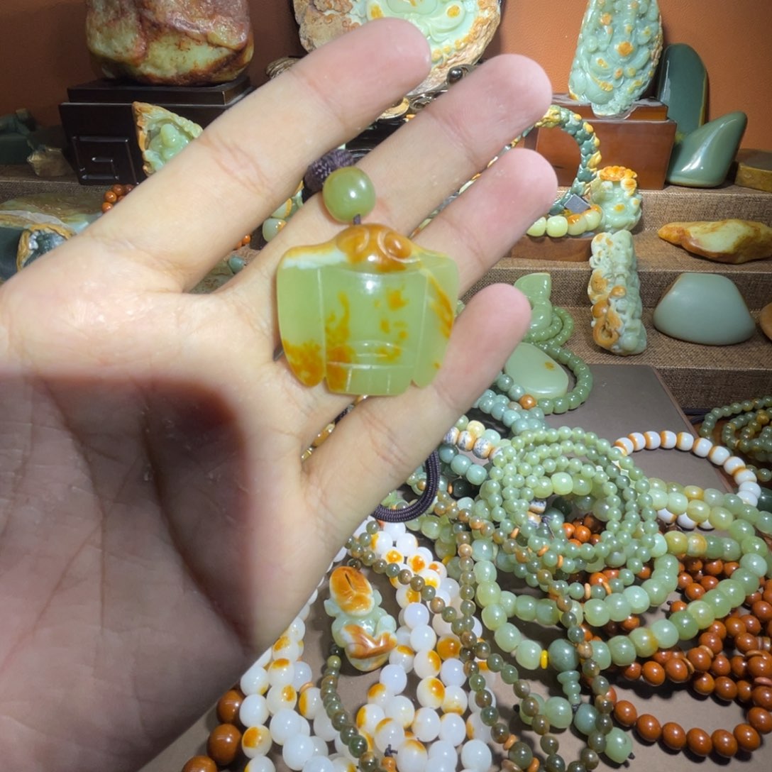 透闪石质玉玉枭未镶嵌用****赢