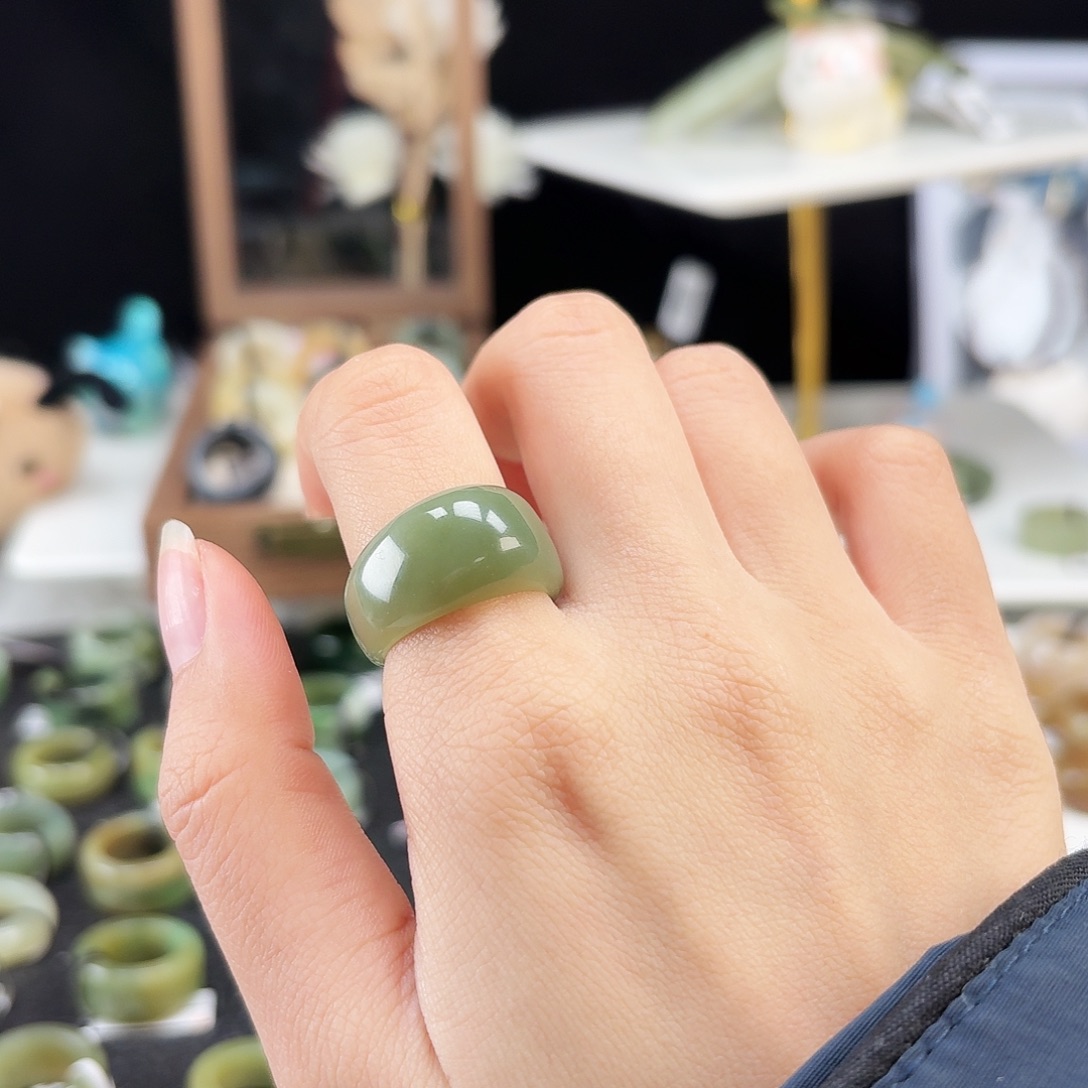 和田玉未镶嵌戒指P123冰透绿馒头17.8不退换