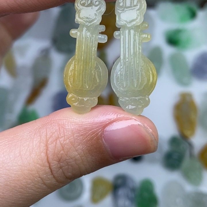 定制翡翠未镶嵌一对