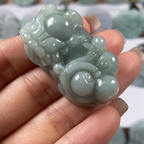 翡翠颈饰未镶嵌貔貅福利翡翠