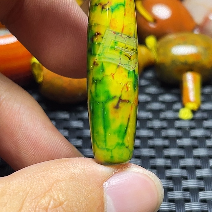 一***姓未镶嵌颈饰玛瑙/玉髓