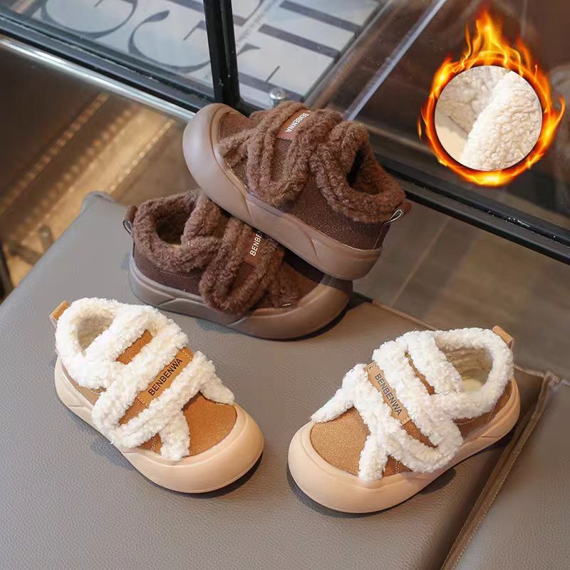 儿童2025冬季新款软底防滑运动鞋皮面加绒男女童毛毛鞋7809