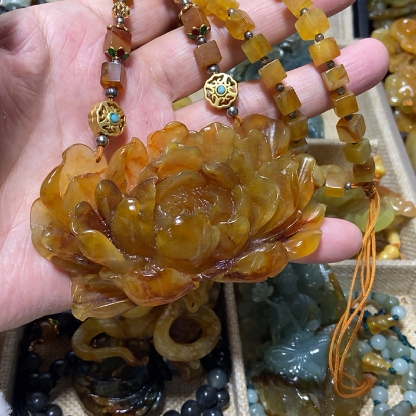 【闪购商品】蛇纹石玉颈饰未镶嵌