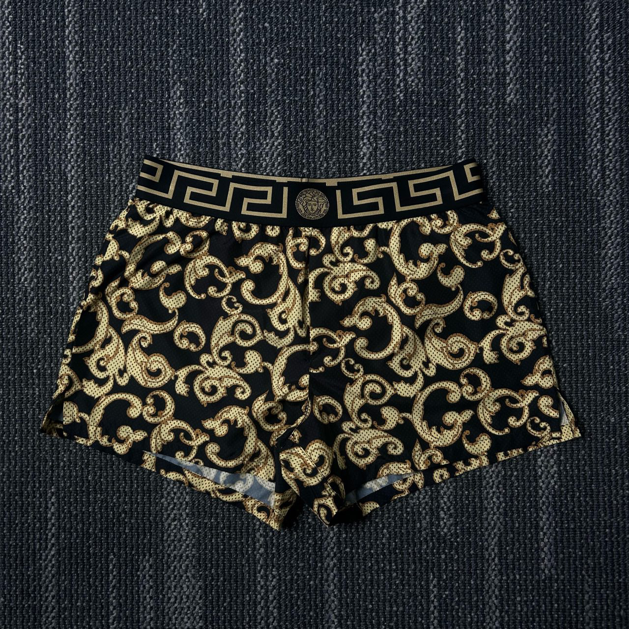 全新未使用 VERSACE/范思哲 美杜莎主线休闲沙滩短裤/尺码3