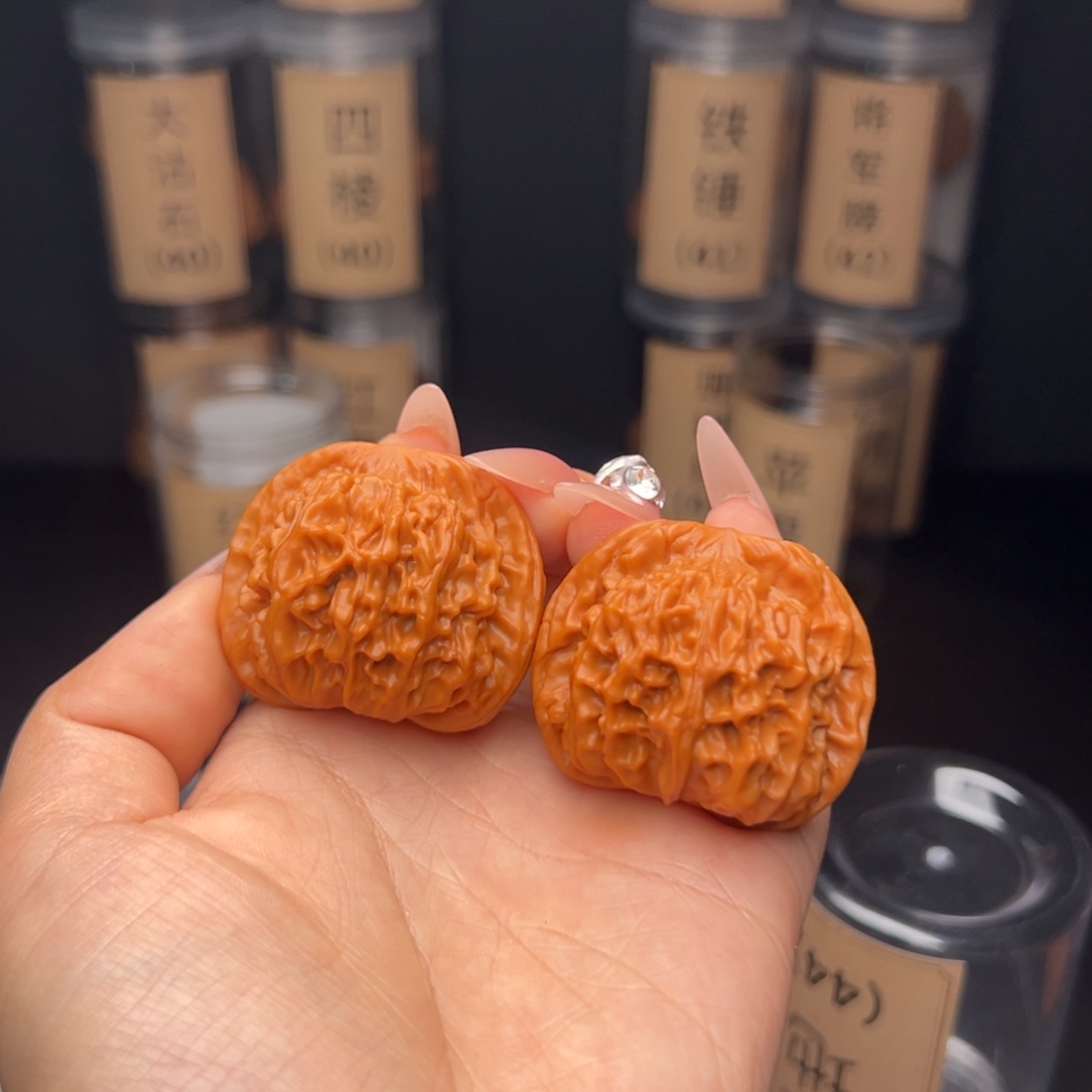 阿***哥文玩核桃吊坠天地