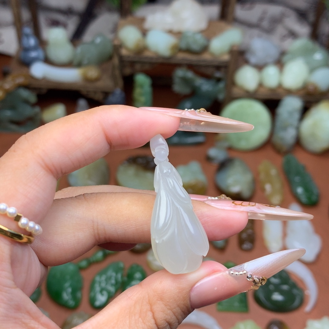 和田玉未镶嵌挂件