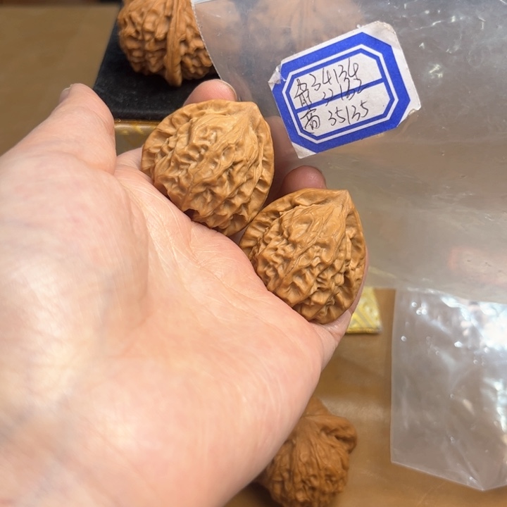 把件文玩核桃桃心官帽