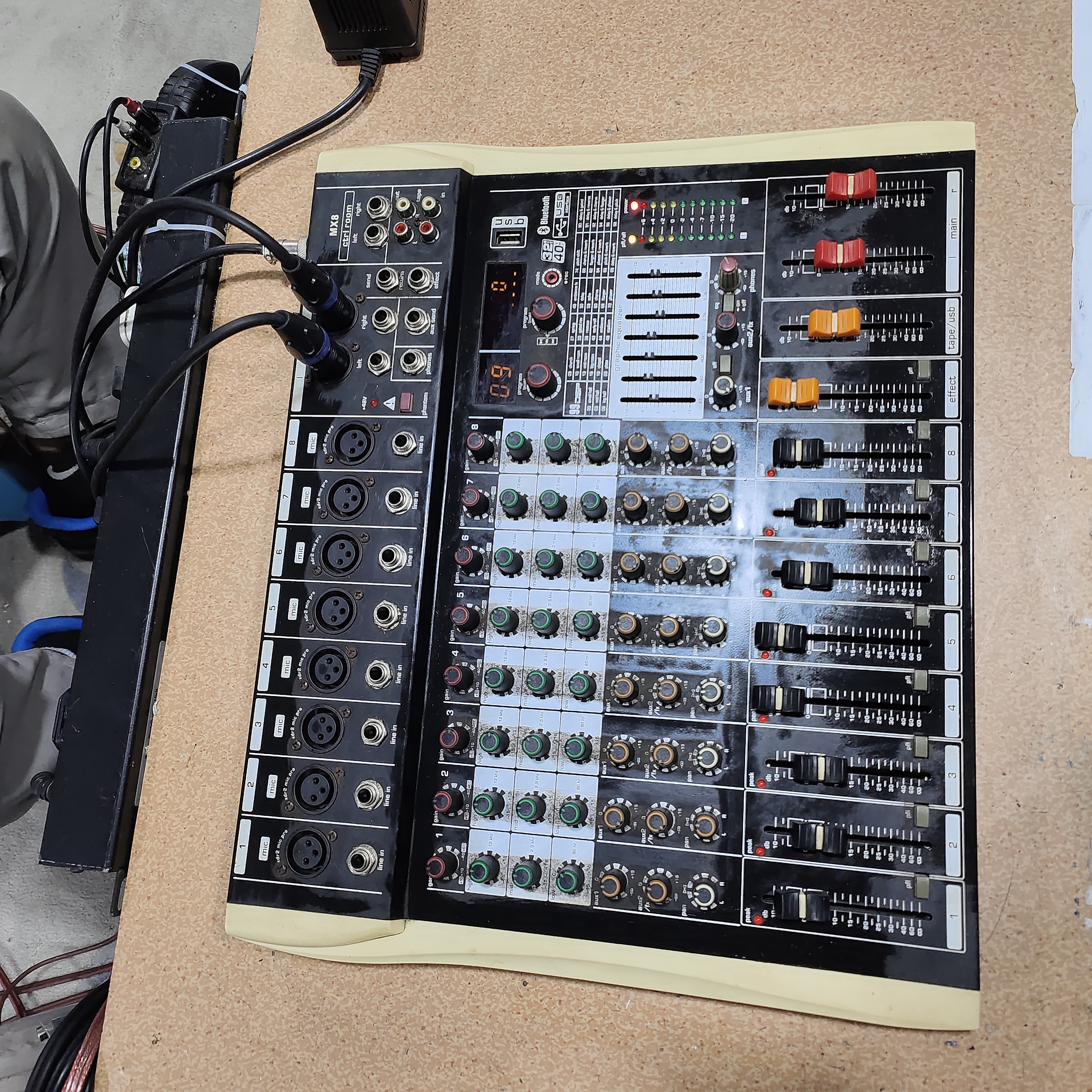 8新 湖山 二手MX8调音台，带蓝牙，带电源，出声，不带线材