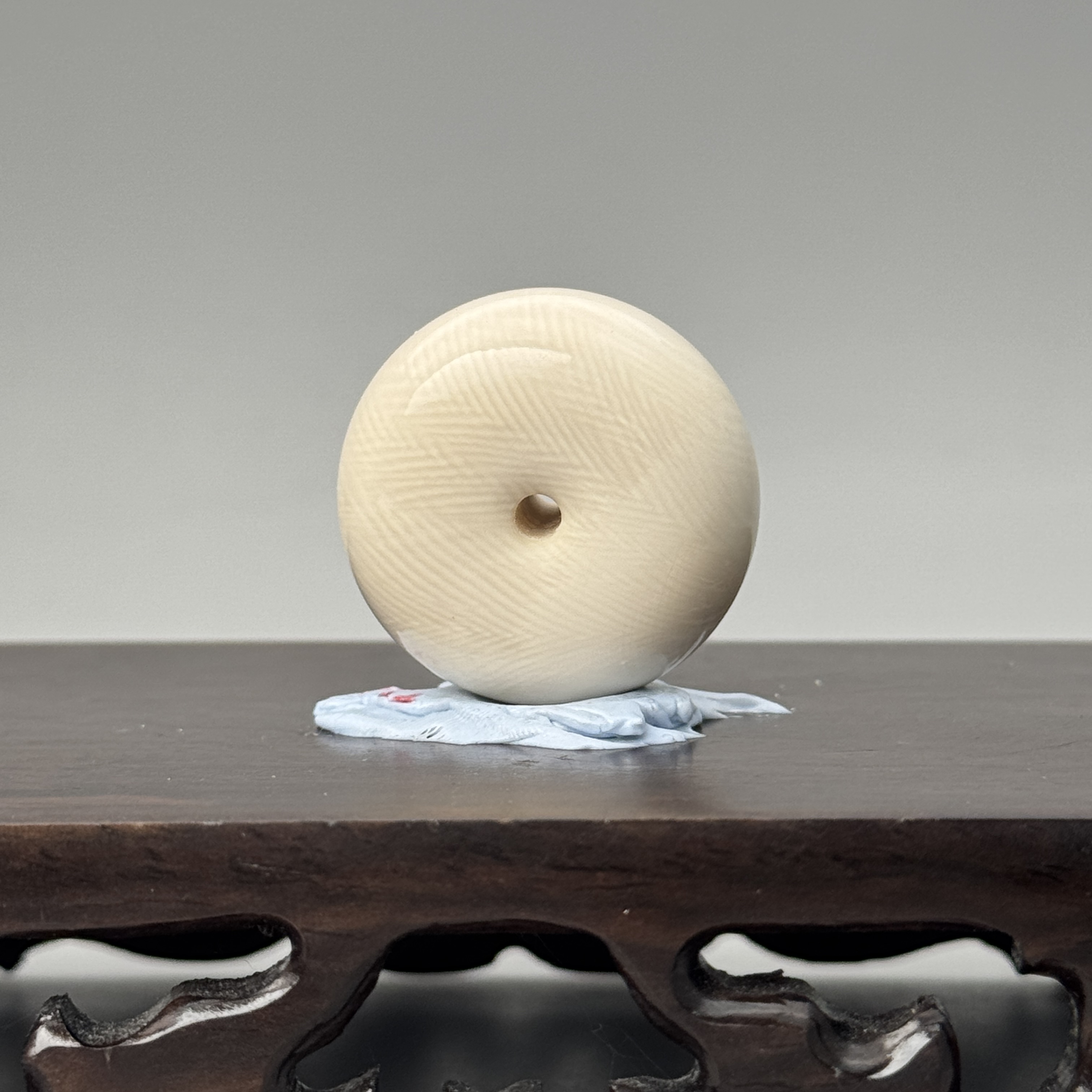 DEZHI/德志【微水印平安扣】28*14mm11.7g全肉满纹猛犸吊坠绳C283