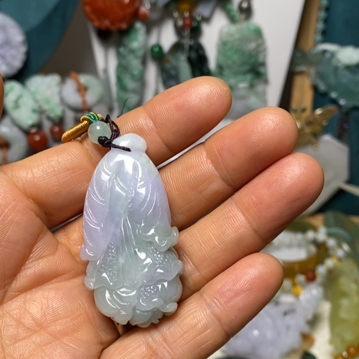 【闪购商品】翡翠吊坠(赠链)未镶嵌