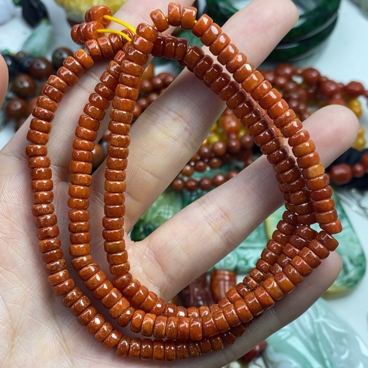 颈饰未镶嵌翡翠俏*