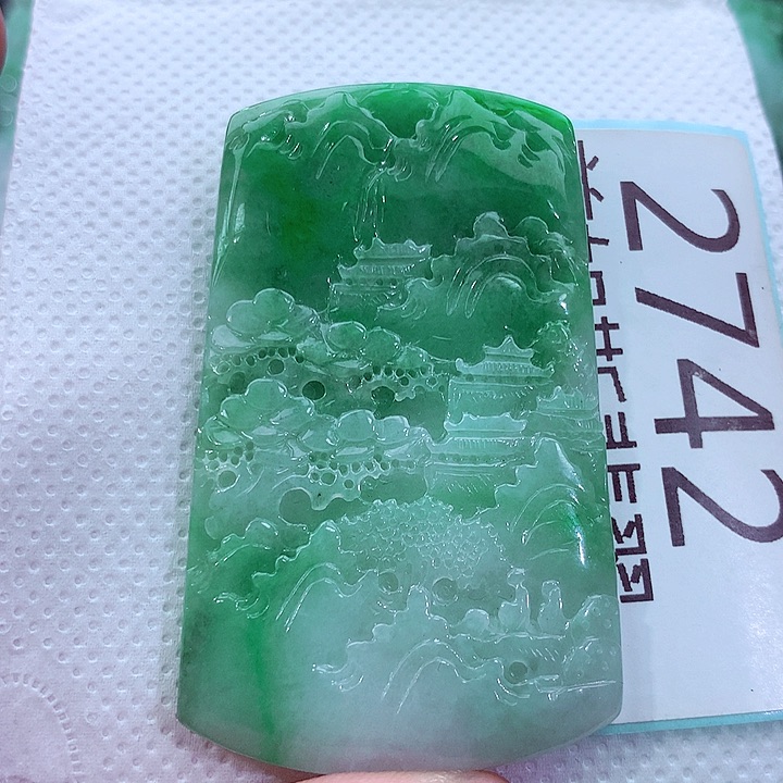 吊坠(不含链)未镶嵌翡翠