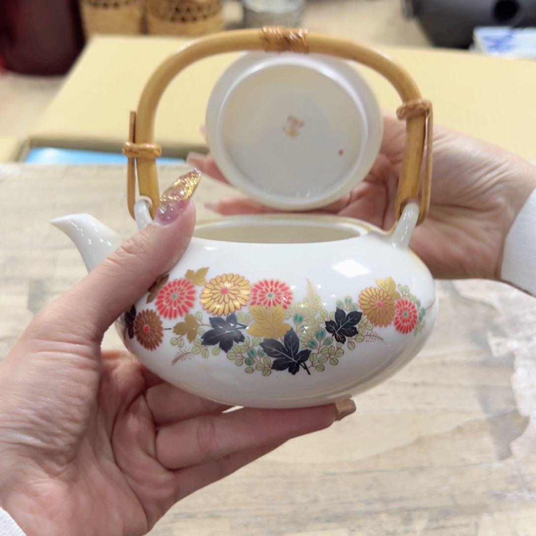 瓷片陶瓷的发展和艺术成就得到