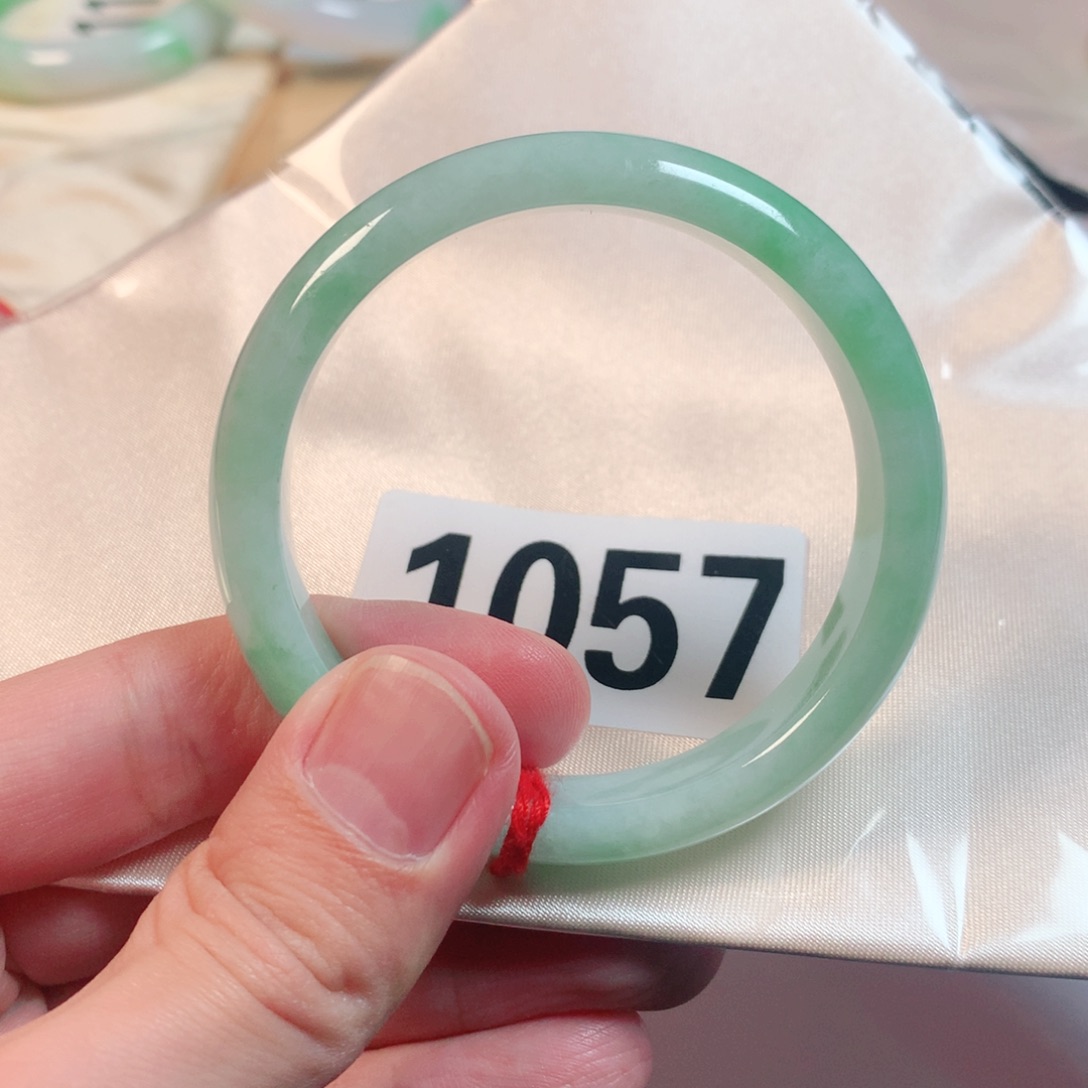 翡翠手镯未镶嵌翡翠手镯1057