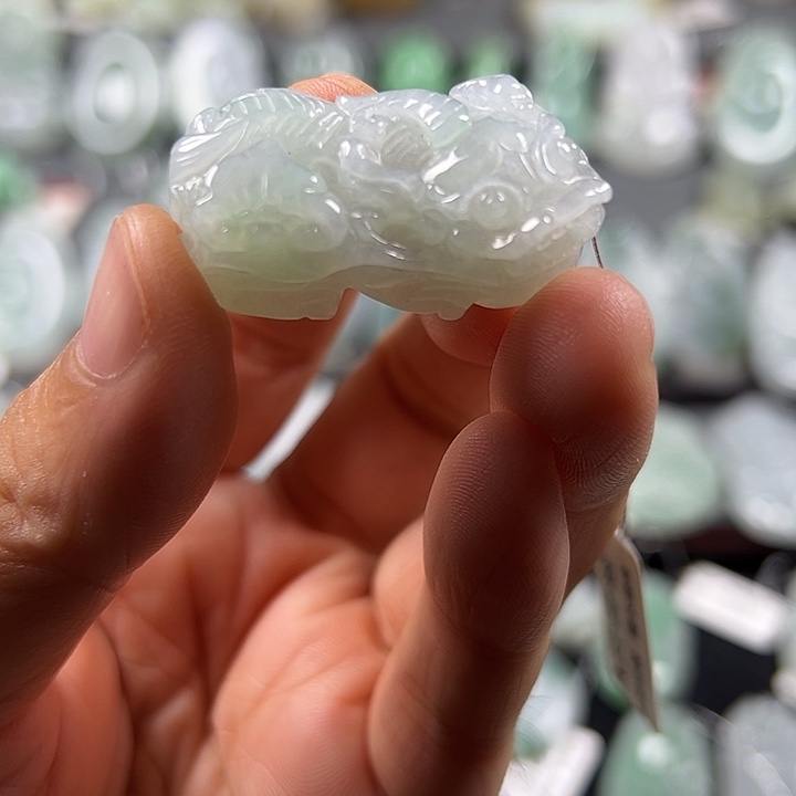 翡翠未镶嵌颈饰翡翠挂件