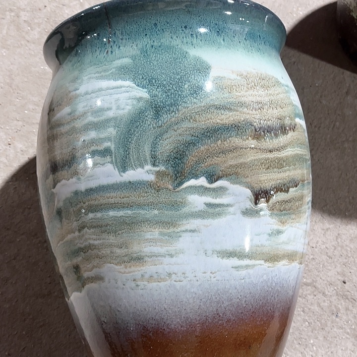 红陶口径24高度31一只瑕疵