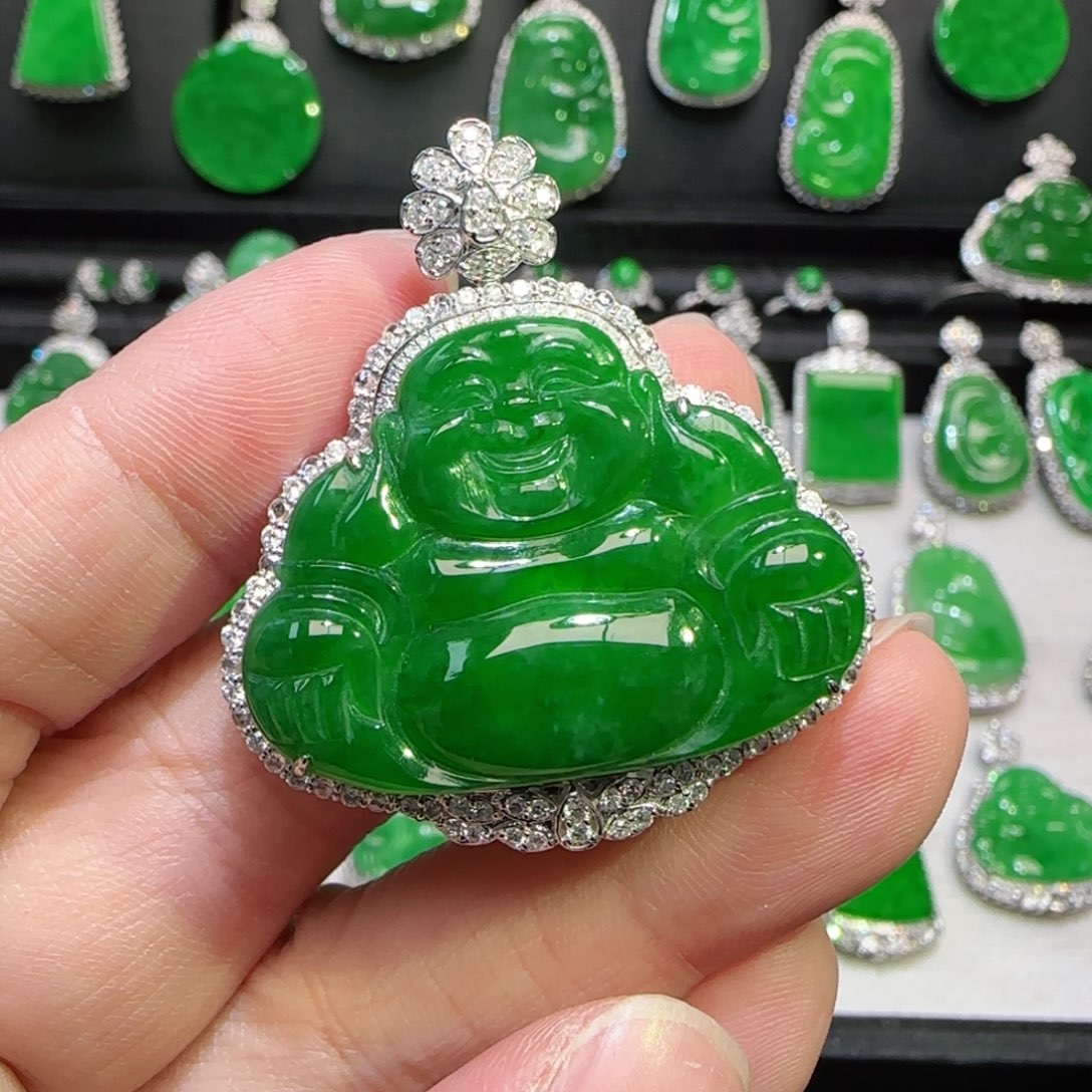 ゞ***子翡翠18K金镶嵌颈饰佛公