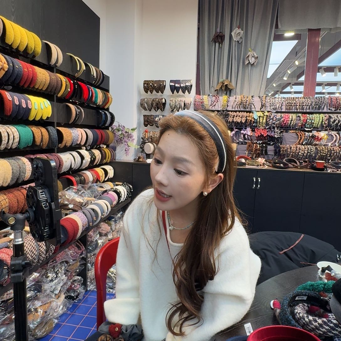 南****布艺非金属灰色珍珠发箍