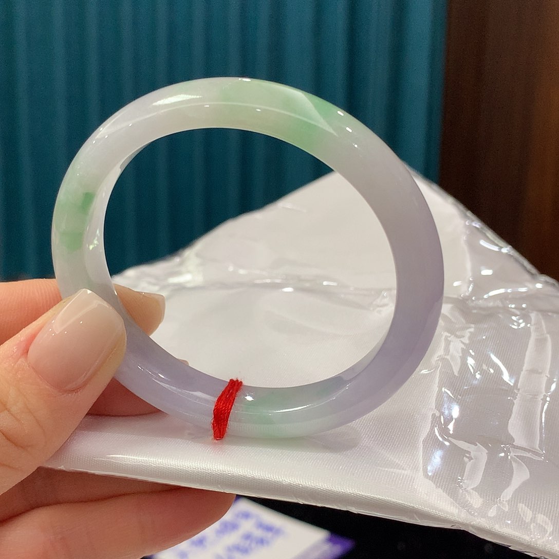 未镶嵌手镯翡翠完美者慎拍 圈口55贵妃