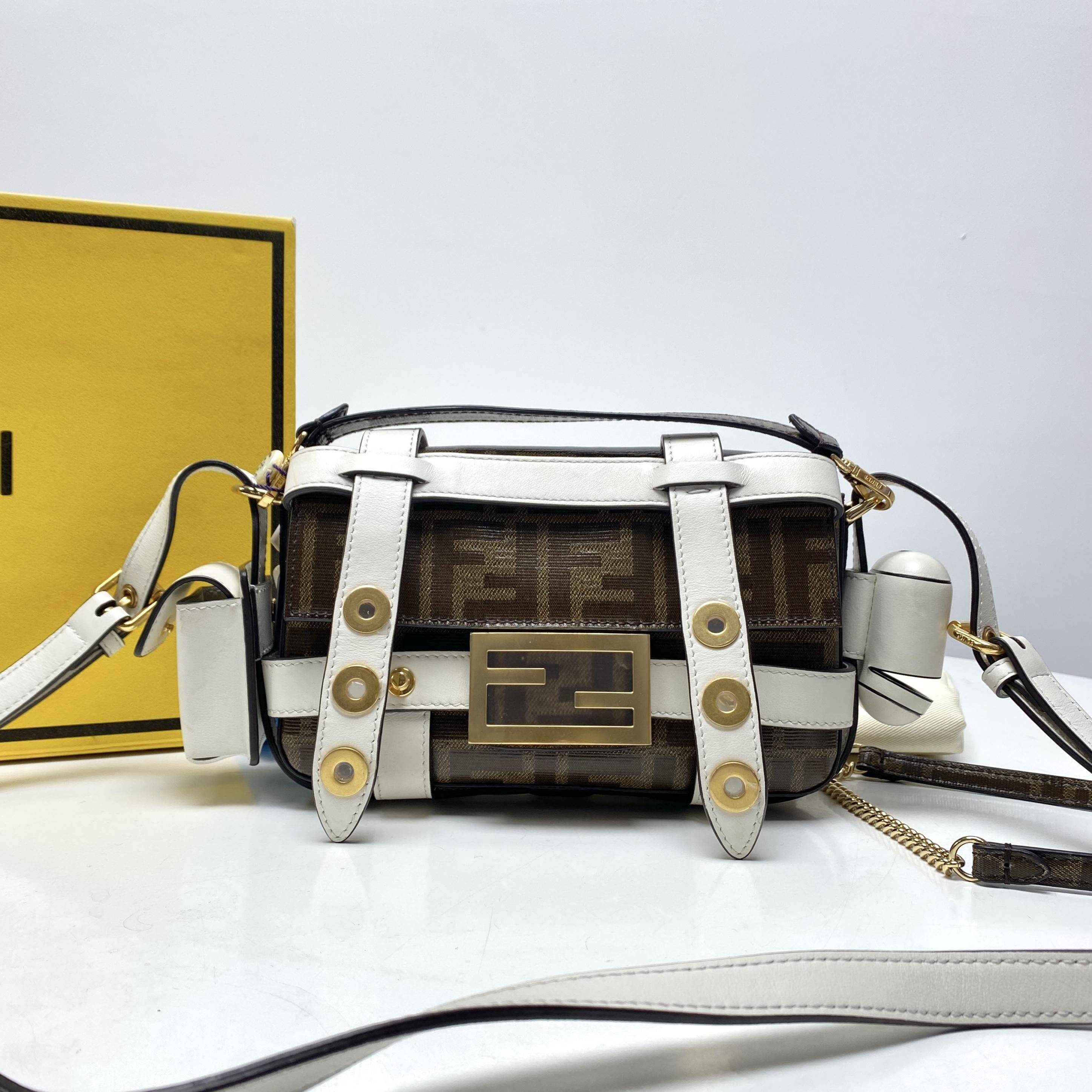 胖虎熙少/芬迪/95新/公价0/箱包/斜挎包/312501250190