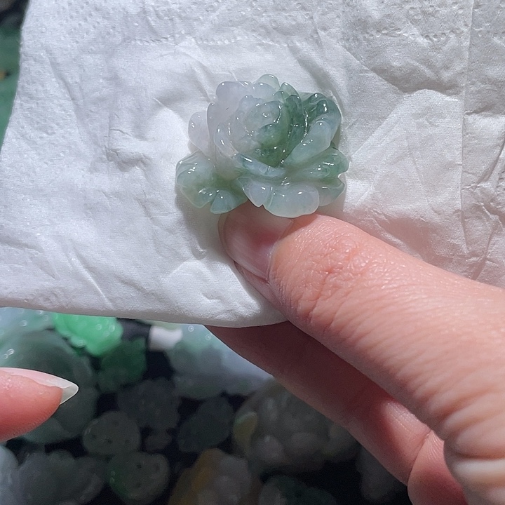 颈饰未镶嵌翡翠天