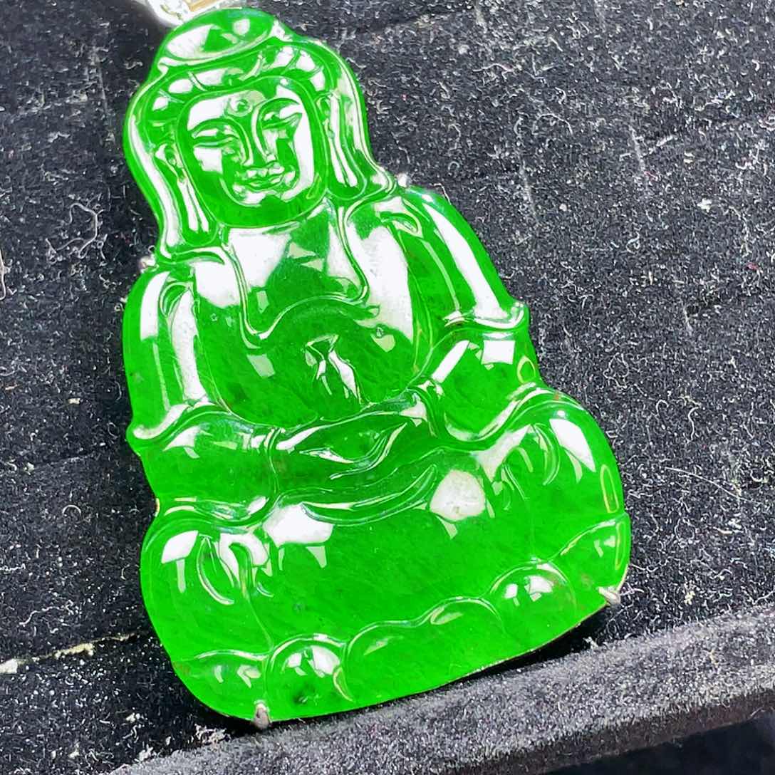 翡翠颈饰未镶嵌70，