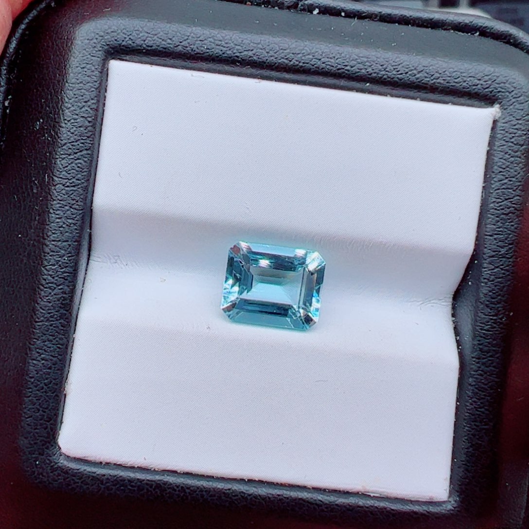 海蓝宝石裸石2.01克拉