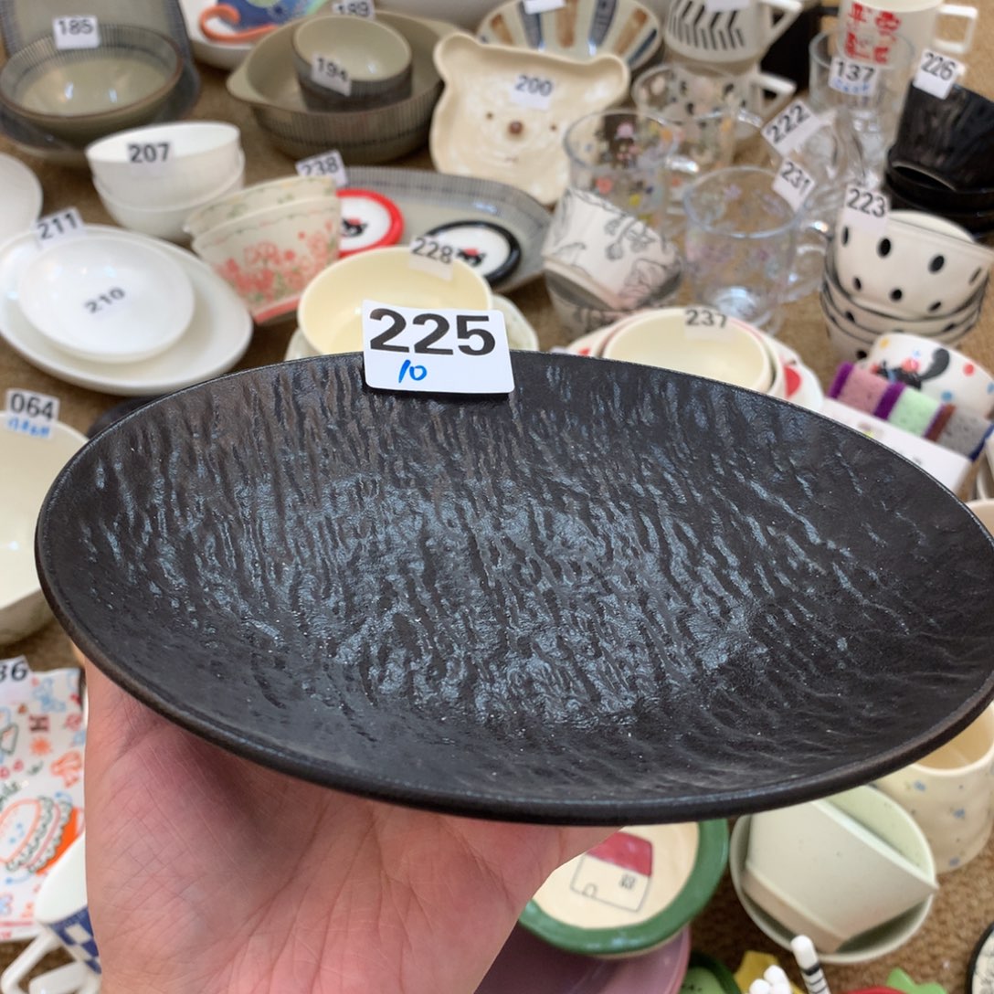 8英寸黑色岩石纹圆盘