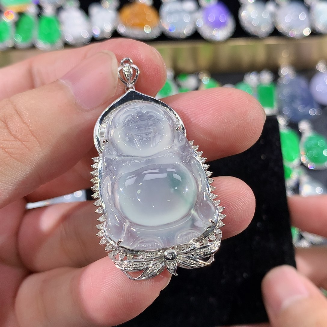 翡翠18K金镶嵌颈饰