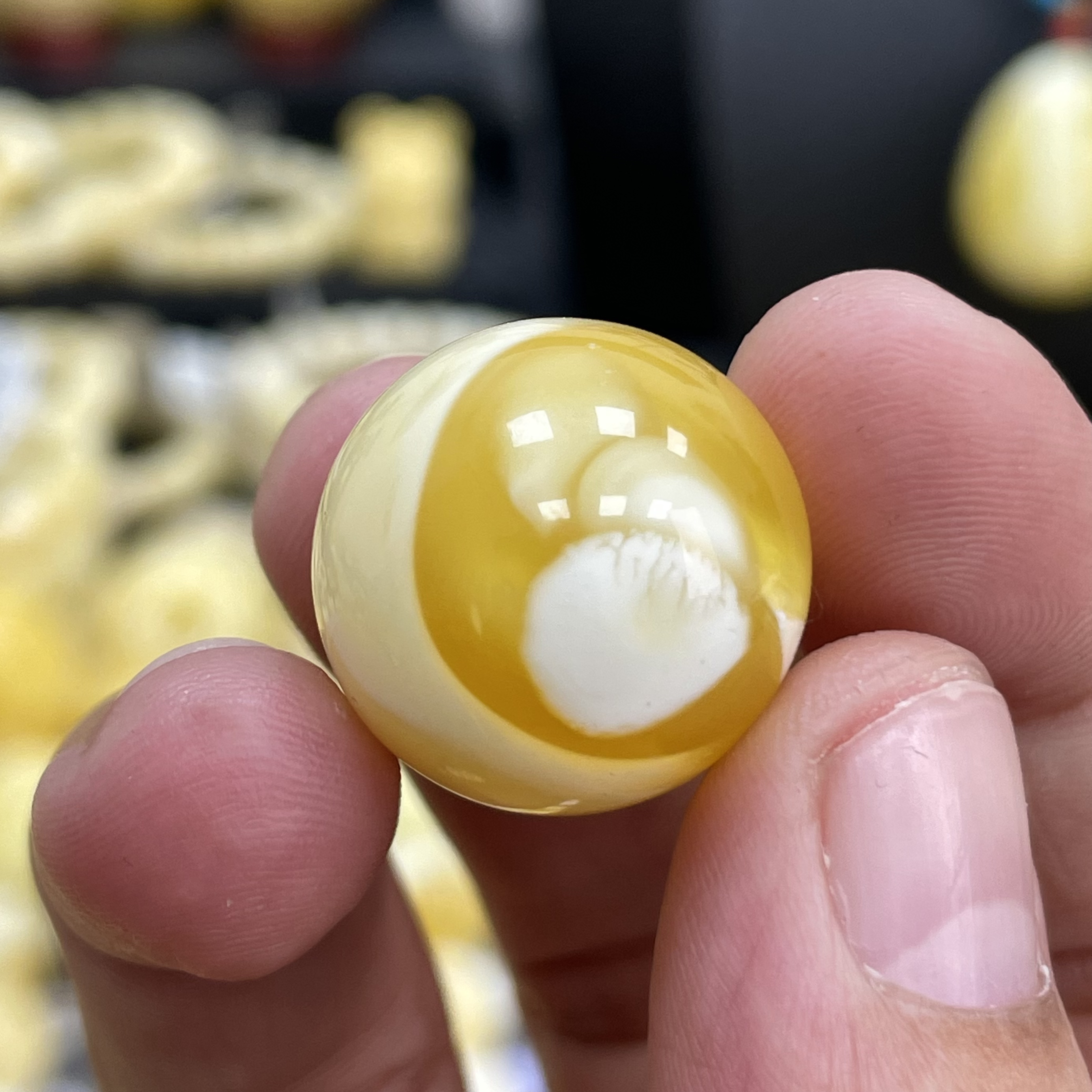 魔梵珠宝｜19.3mm俄料天然蜜蜡 瑕疵高货金瓷白溶洞特色款