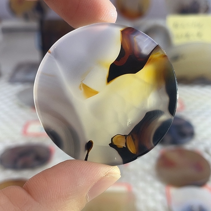 玛瑙/玉髓未镶嵌颈饰