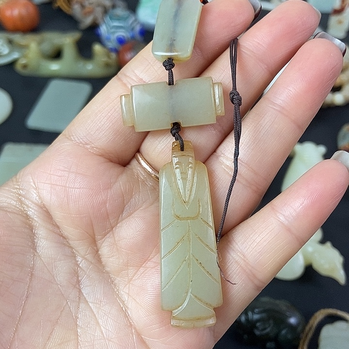 和田玉（糖玉）挂件未镶嵌