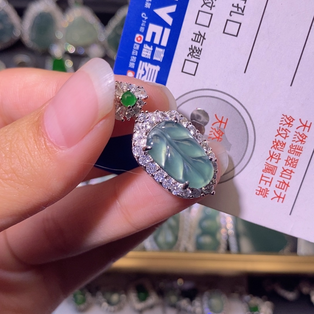 翡翠未镶嵌颈饰天然