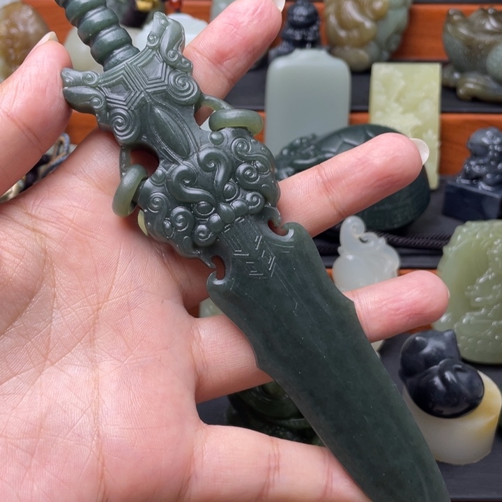 夏***了和田玉未镶嵌挂件