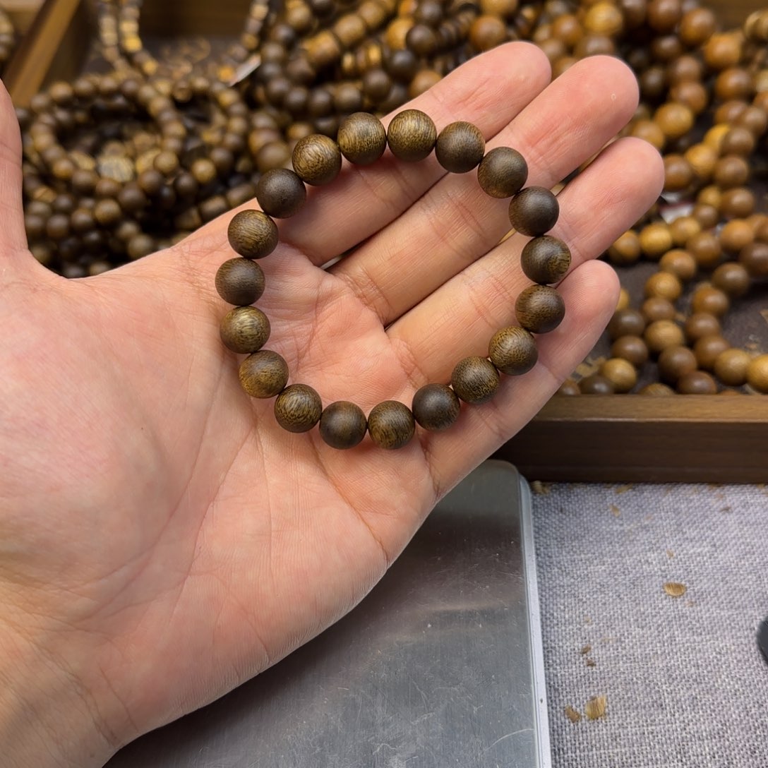 沉香碎屑沉香+10圆珠乌身圆叶99沉