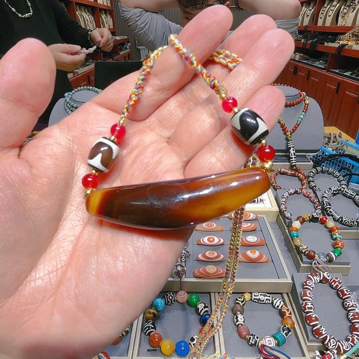 未镶嵌玛瑙/玉髓珠宝奇石