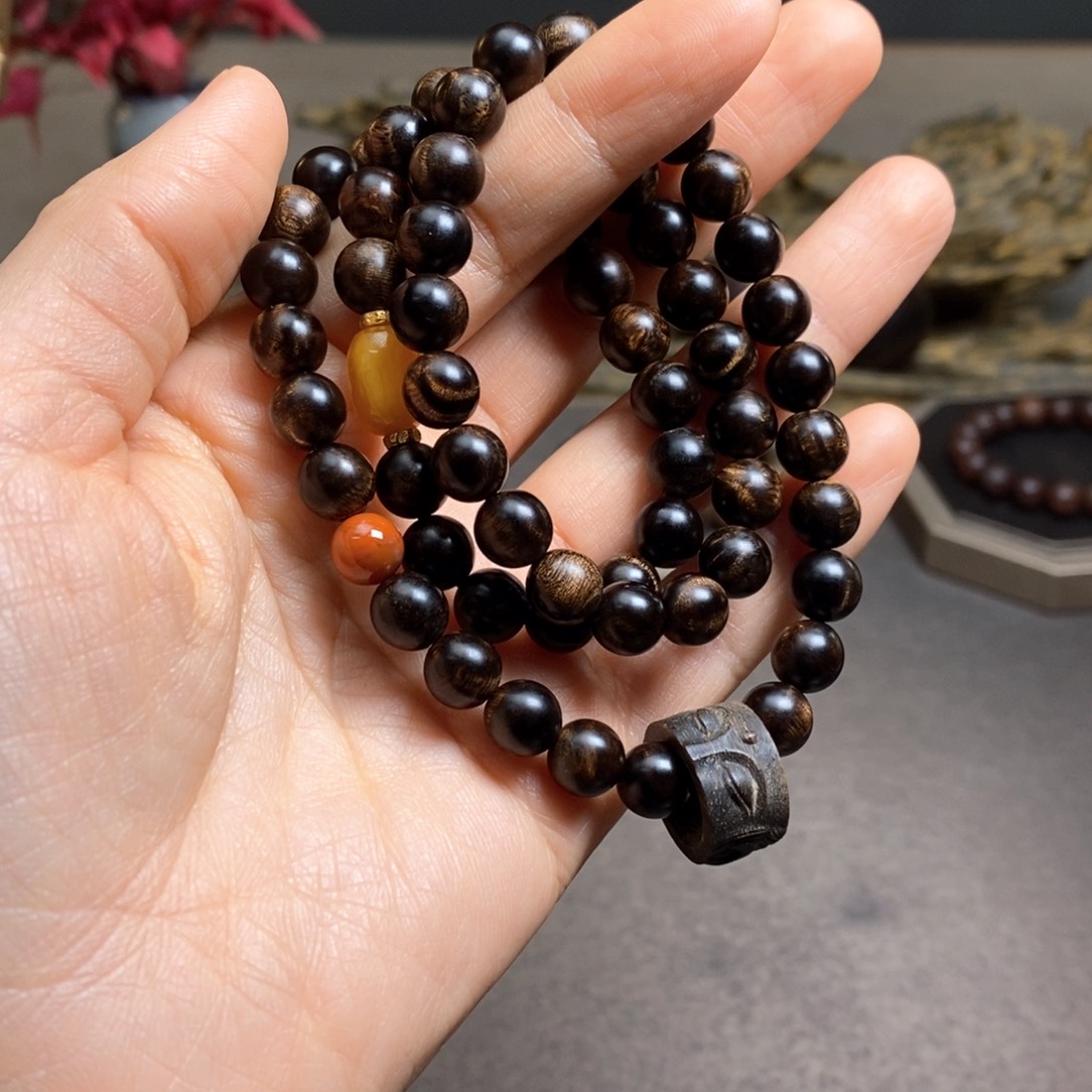 沉香手串越南芽庄白棋楠瘤疤0.8设计➕跑环沉香木雕设计