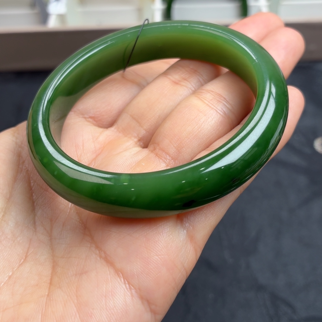 和田玉未镶嵌手镯红皮高脂粉55