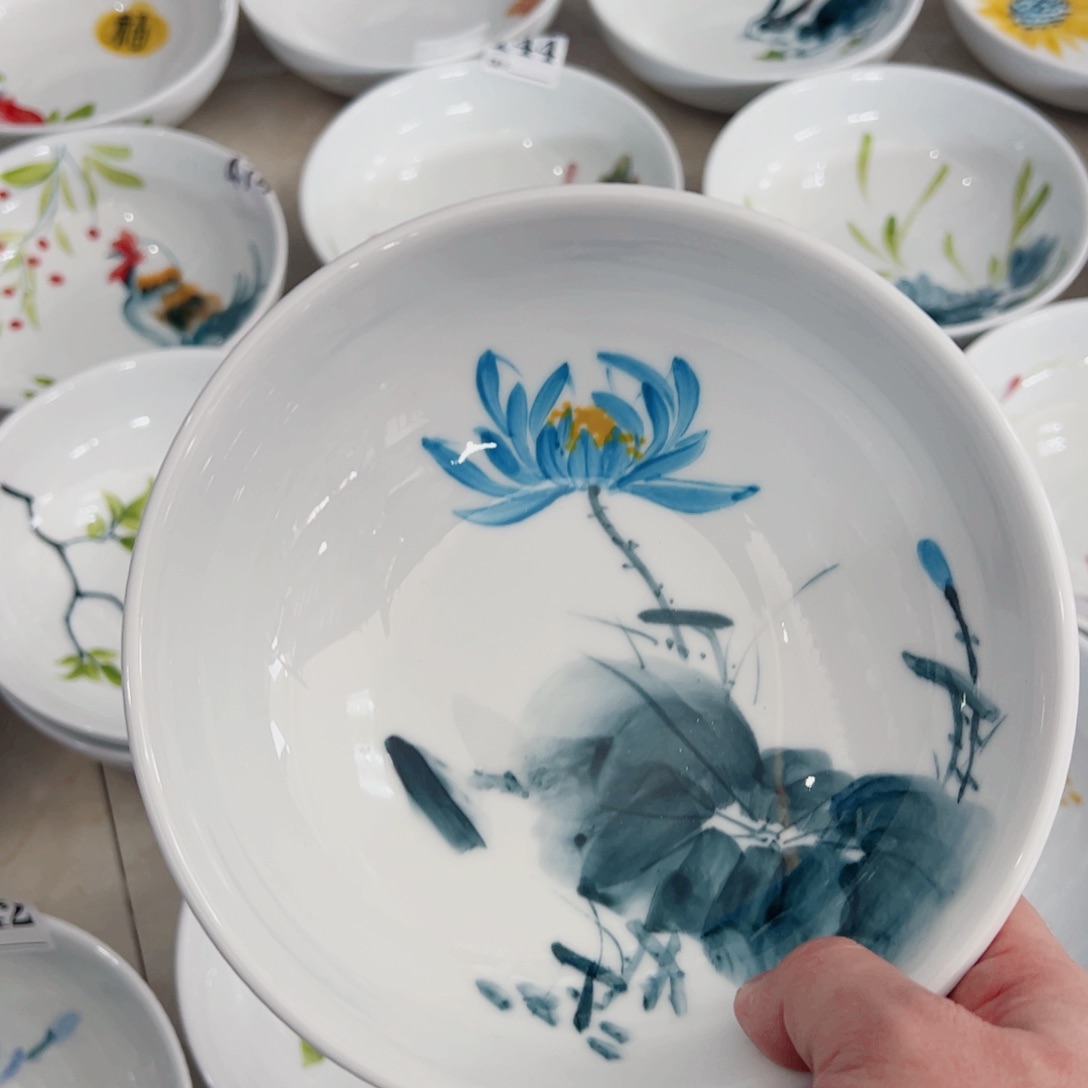 景德镇陶瓷手工手绘制作