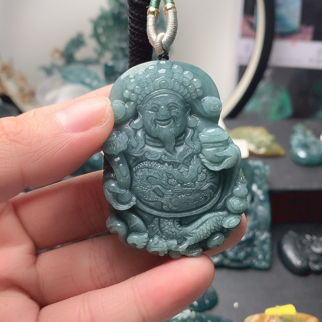 翡翠未镶嵌颈饰无