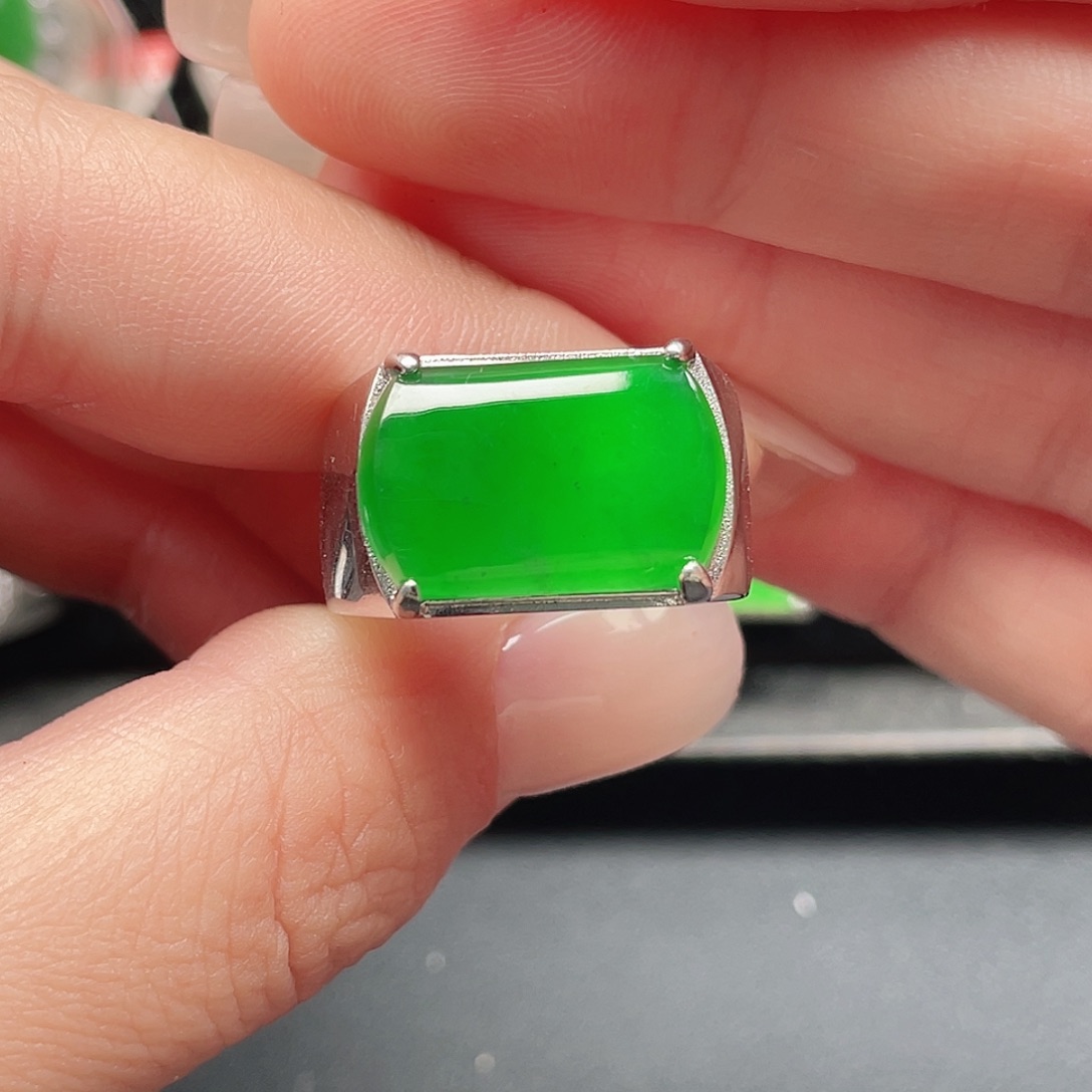 翡翠银S925镶嵌戒指没有运费险4036