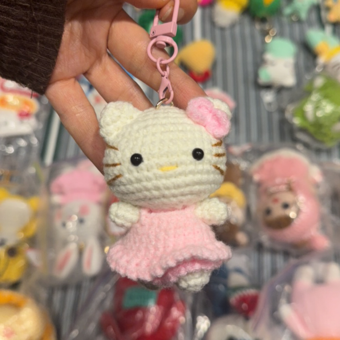 纯手工钩织成品HelloKitty生日礼物闺蜜礼物挂件（需联系后再拍）