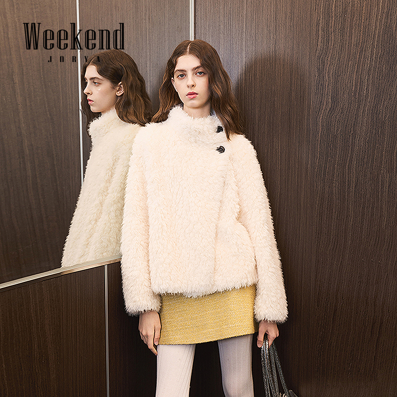 卓雅周末2025冬季新款绒毛感撞色斜扣高领立领仿皮草外套XRW6P01A