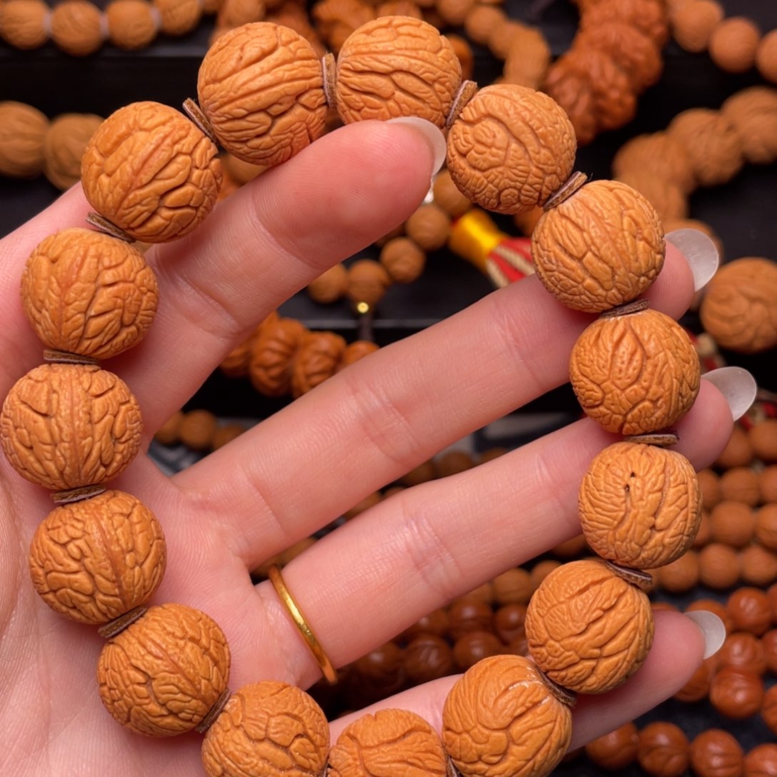 桃核吊坠龙珠17。  